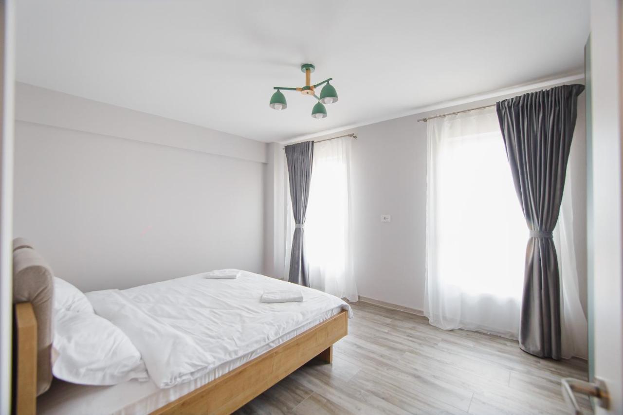 Charming Family Haven Apartment Oradea Exterior foto